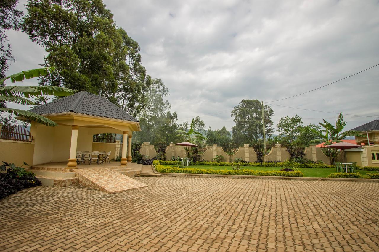 Heras Country Resort Kabale Екстериор снимка
