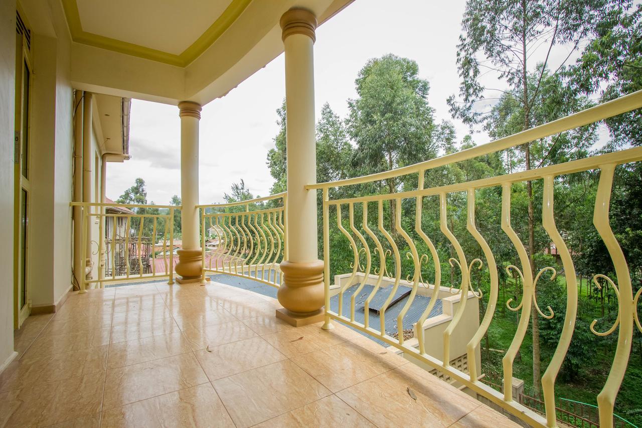 Heras Country Resort Kabale Екстериор снимка